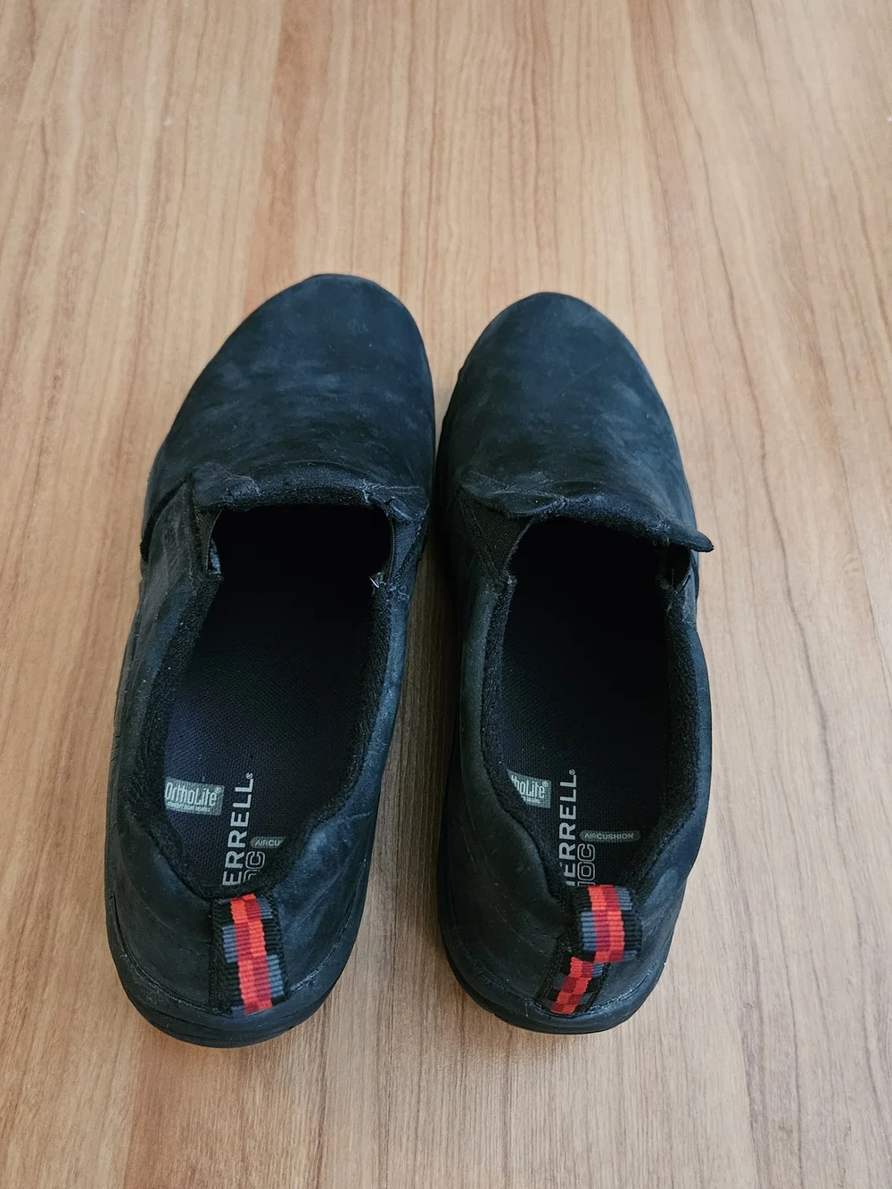 Size 8 Men's Merrell Jungle Moc Black Suede Slip-On Loafers with Red Heel Tabs